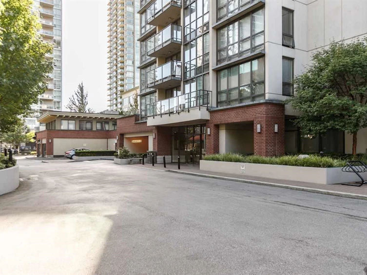 301-2959 Glen Drive, Coquitlam, BC, V3B 0B8 - 2