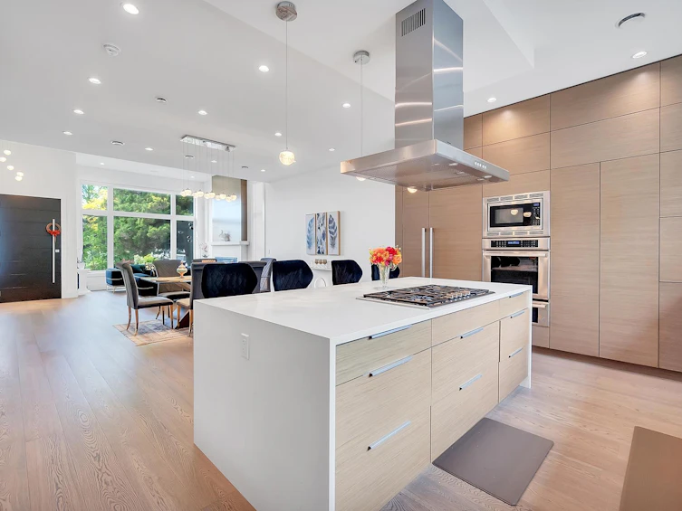 440 W Queens Road, North Vancouver, BC, V7N 2K7 - 14
