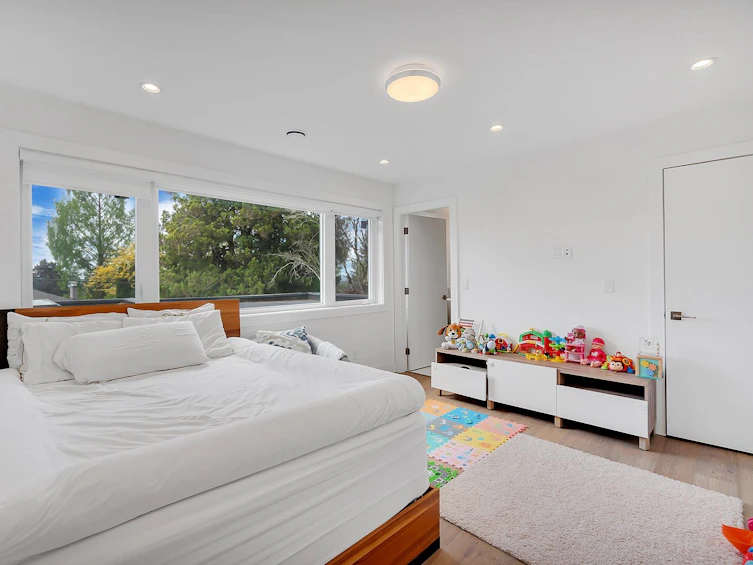440 W Queens Road, North Vancouver, BC, V7N 2K7 - 25