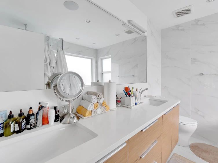 440 W Queens Road, North Vancouver, BC, V7N 2K7 - 32