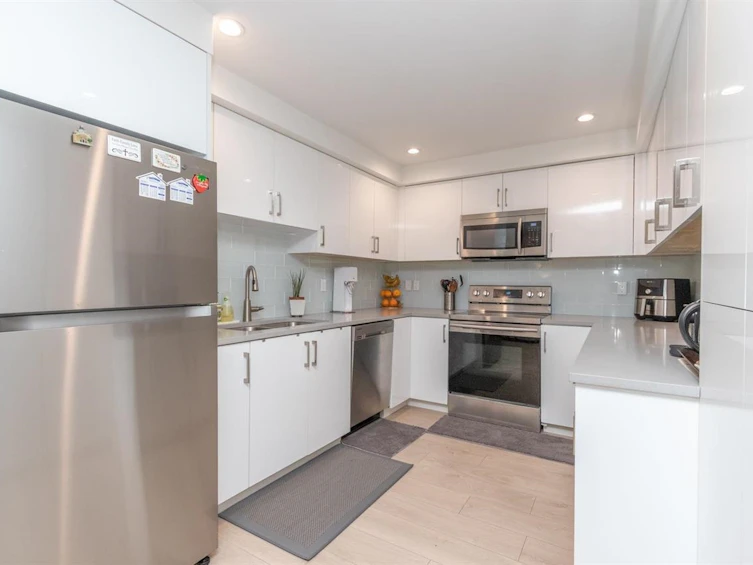 440 W Queens Road, North Vancouver, BC, V7N 2K7 - 38