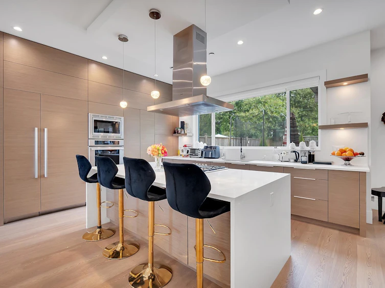 440 W Queens Road, North Vancouver, BC, V7N 2K7 - 9