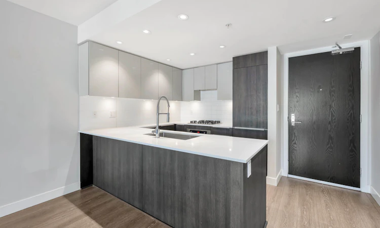218-1588 E Hastings Street