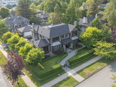 4281 Pine Crescent - 3