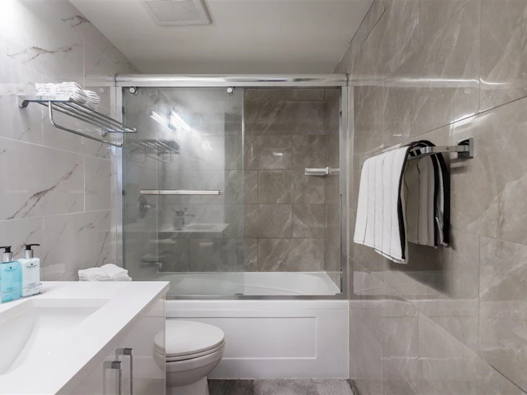 301-1189 Howe Street, Vancouver, BC, V6Z 2X4 - 11