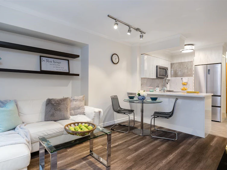 301-1189 Howe Street, Vancouver, BC, V6Z 2X4 - 3