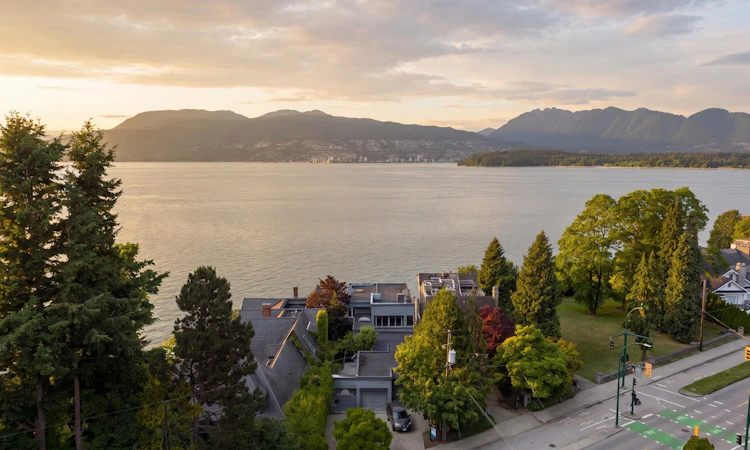 2711 Point Grey Road