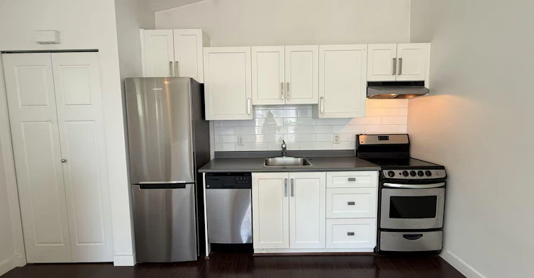 Laneway-3430 Roxton Avenue, Coquitlam, BC, V3E 3H7 - 7