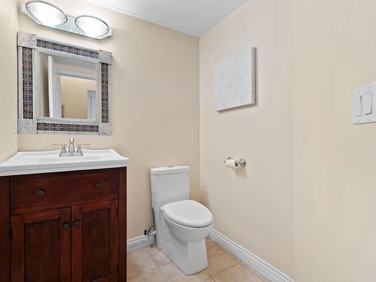 1-230 E Keith Road, North Vancouver, BC, V7L 1V5 - 26
