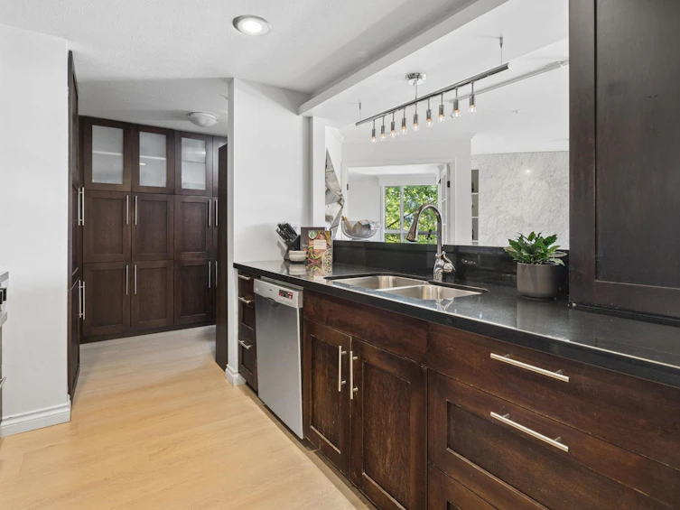 301-1502 Island Park Walk, Vancouver, BC, V6H 3Z8 - 14