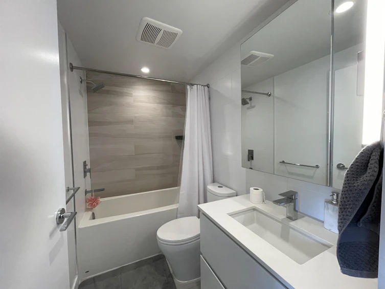 708-13655 Fraser Highway, Surrey, BC, V3T 0P8 - 8