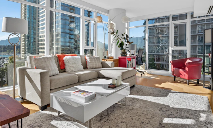 702-1205 W Hastings Street