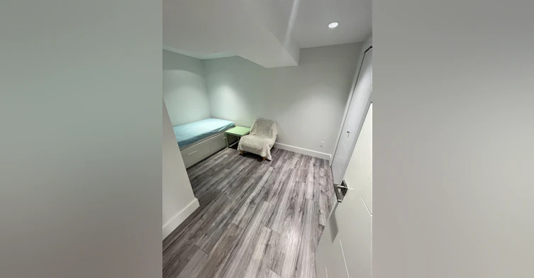 348 Laurentian Crescent, Coquitlam, BC, V3K 1Y4 - 6