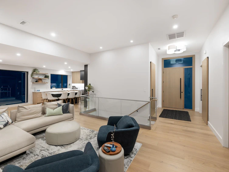 255 Sandringham Crescent, North Vancouver, BC, V7N 2R7 - 5