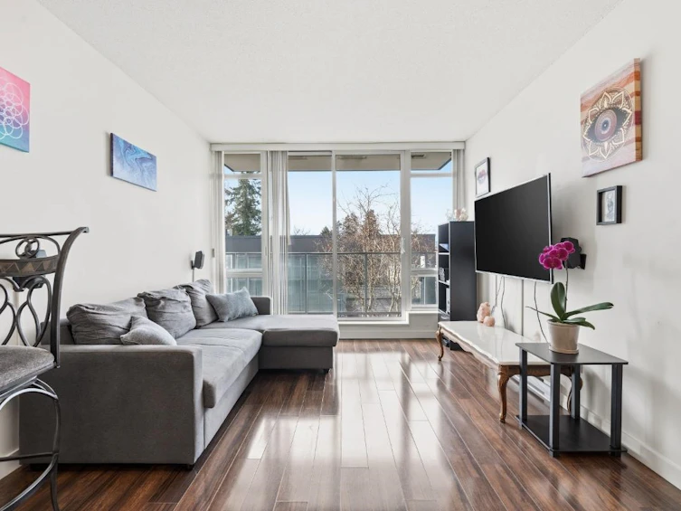 319-4818 Eldorado Mews, Vancouver, BC, V5R 0B3 - 3