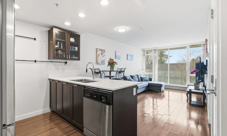 319-4818 Eldorado Mews