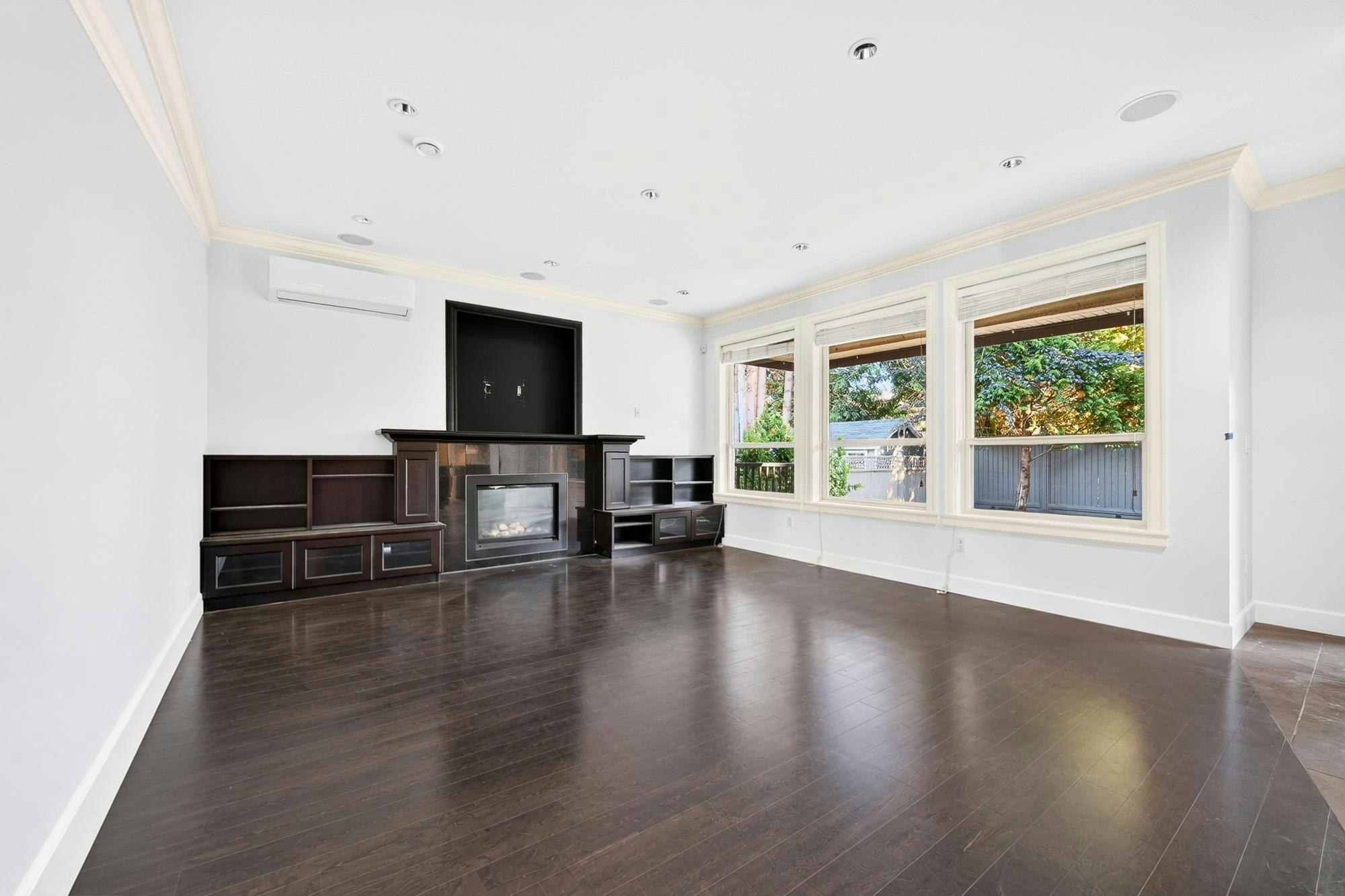 7440 Kraft Crescent, Burnaby, BC, V5A 1Z5 - 7