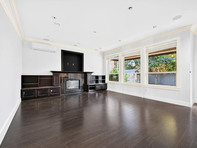 7440 Kraft Crescent, Burnaby, BC, V5A 1Z5 - 7