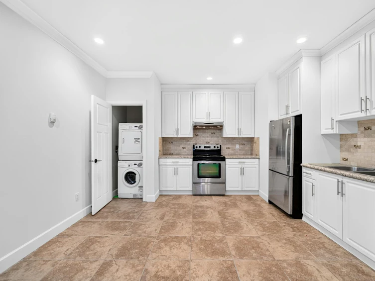 7440 Kraft Crescent, Burnaby, BC, V5A 1Z5 - 30