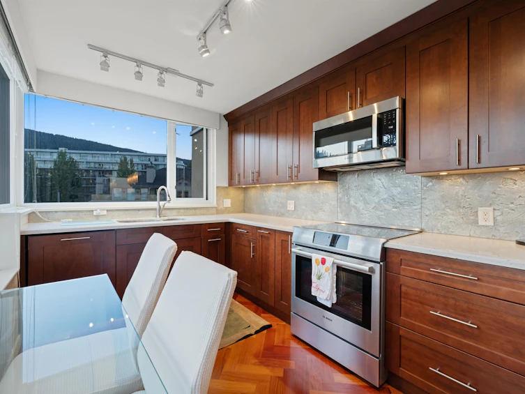 503-2203 Bellevue Avenue, West Vancouver, BC, V7V 4V7 - 9