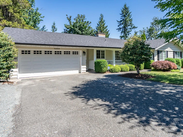 34899 High Drive, Abbotsford, BC, V2S 2X7
