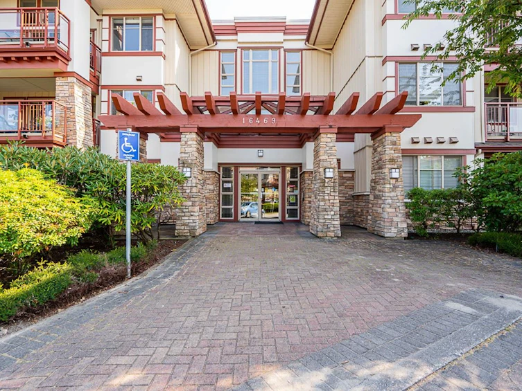 204-16469 64 Avenue, Surrey, BC, V3S 6V7 - 5