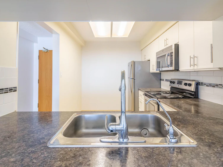 907-6055 Nelson Avenue, Burnaby, BC, V5H 4L4 - 10