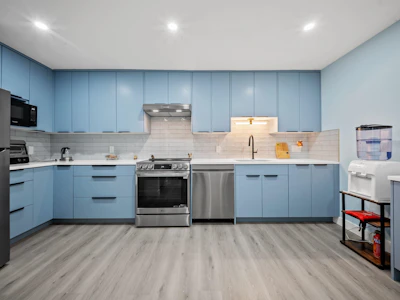 55-16016 82 Avenue - 3