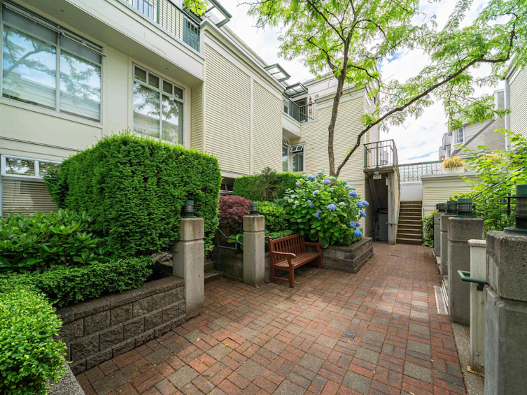 202-3727 W 10th Avenue, Vancouver, BC, V6R 2G5 - 38