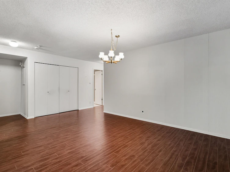 305-8811 Lansdowne Road, Richmond, BC, V6X 3T4 - 9
