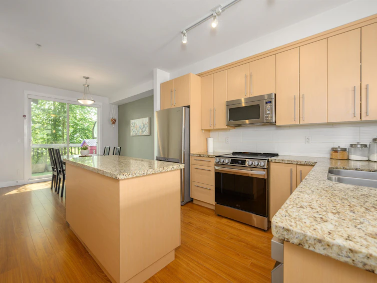 67-8250 209b Street, Langley, BC, V2Y 0J7 - 2