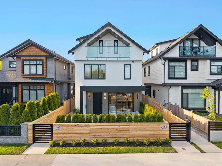 1-165 E 45th Avenue, Vancouver, BC, V5W 1W8