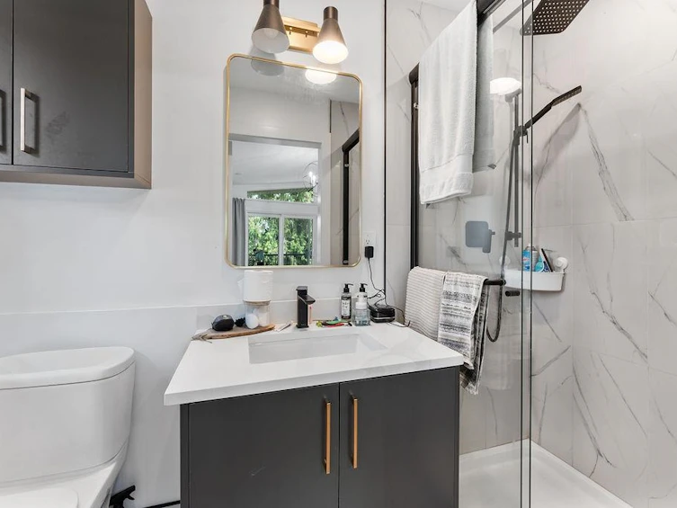 14180 Kindersley Drive, Surrey, BC, V3R 5P5 - 14