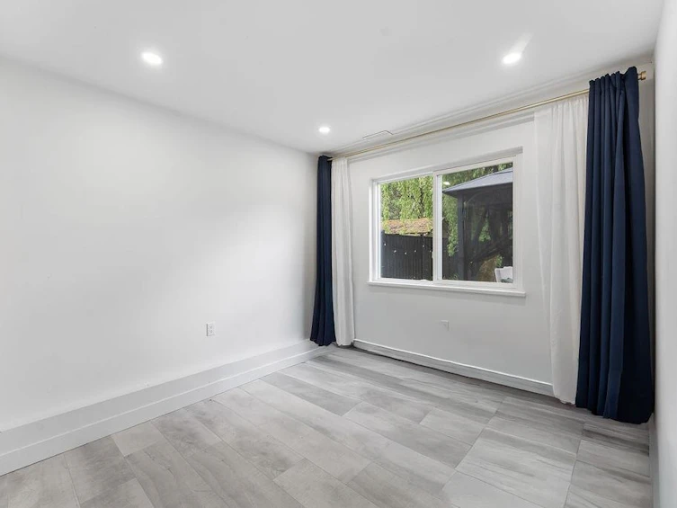 14180 Kindersley Drive, Surrey, BC, V3R 5P5 - 24