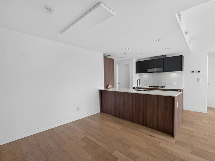 906-2221 E 30th Avenue, Vancouver, BC, V5N 0G6 - 4