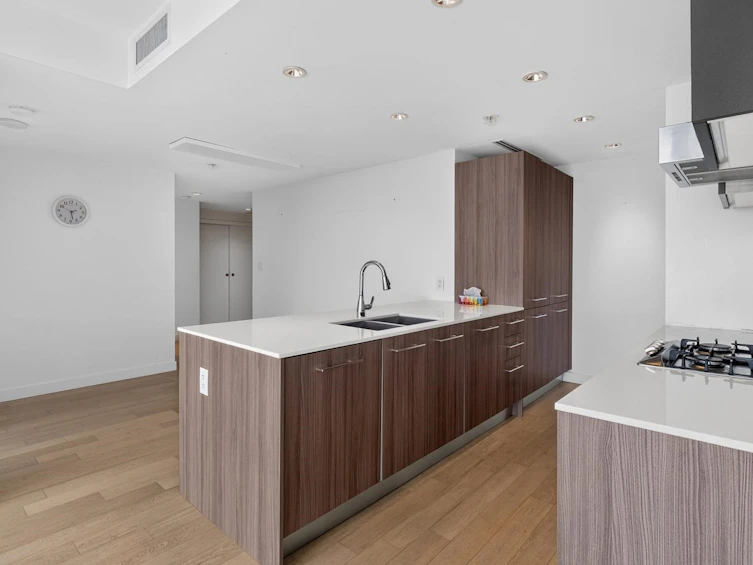 906-2221 E 30th Avenue, Vancouver, BC, V5N 0G6 - 5