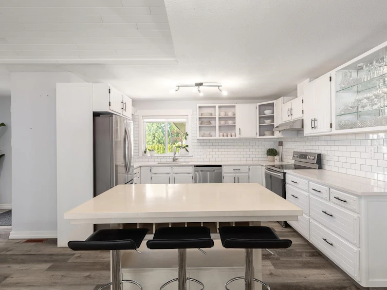 12060 202 Street, Maple Ridge, BC, V2X 8X5 - 12