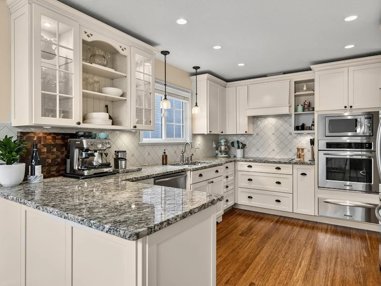 2989 W 40th Avenue, Vancouver, BC, V6N 3B3 - 4