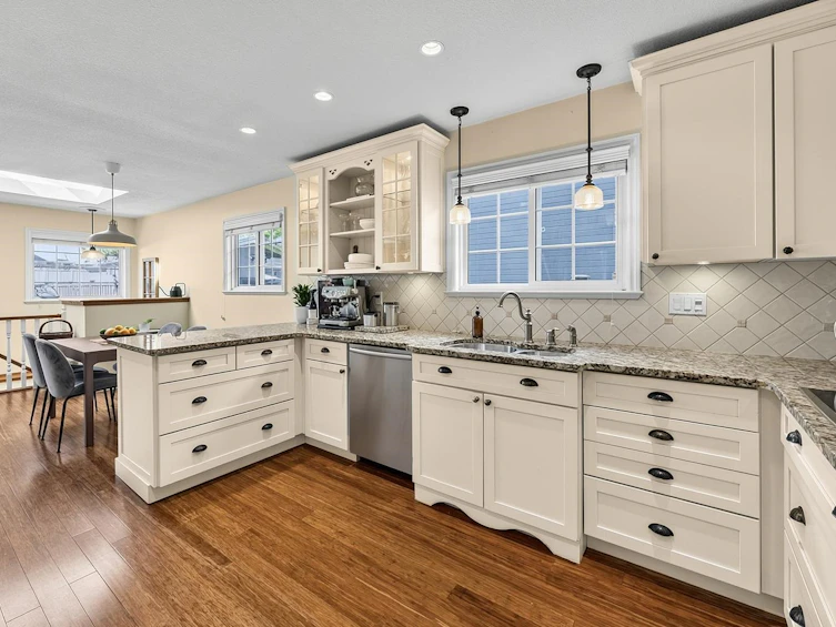 2989 W 40th Avenue, Vancouver, BC, V6N 3B3 - 3