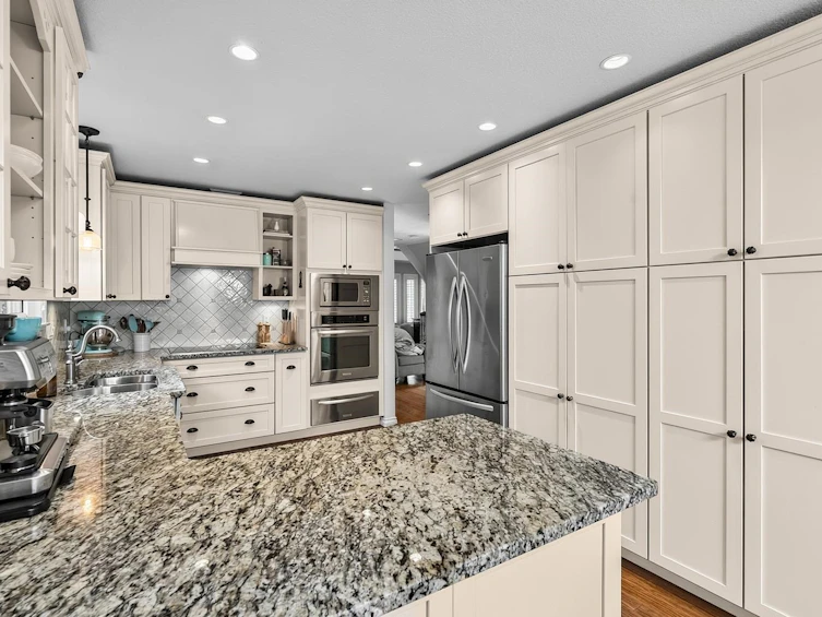 2989 W 40th Avenue, Vancouver, BC, V6N 3B3 - 5