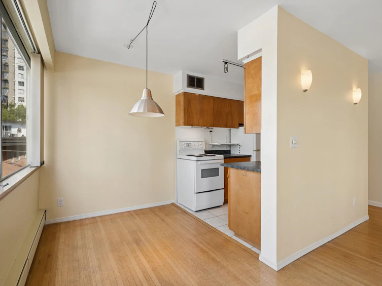 401-1315 Cardero Street, Vancouver, BC, V6G 2J2 - 14