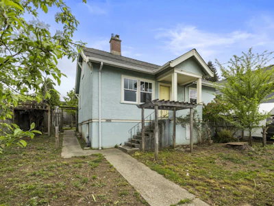 33433 3 Avenue - 2