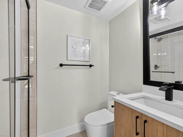 8557 Woodridge Place, Burnaby, BC, V5A 4B3 - 23