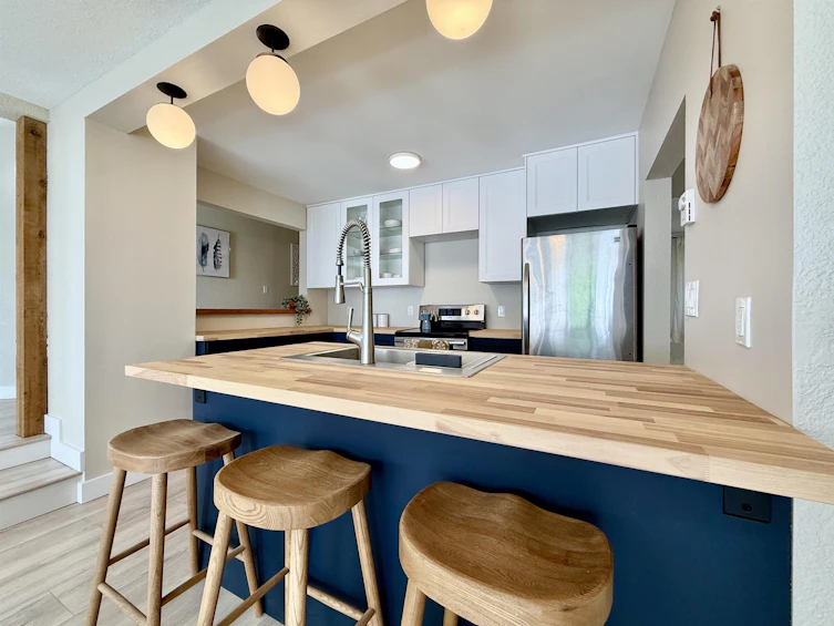 6376 Sunshine Coast Highway, Sechelt, BC, V7Z 0M3 - 7
