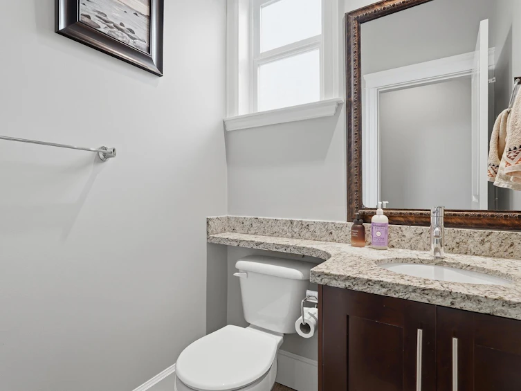 A-5013 Central Avenue, Delta, BC, V4K 2G5 - 16
