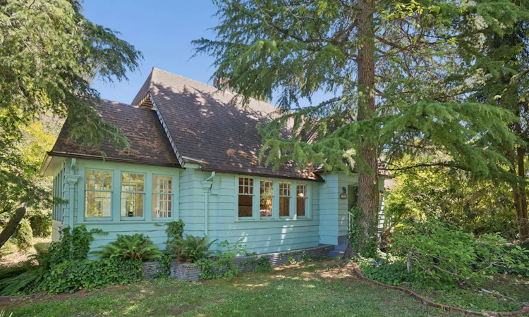 1844 Acadia Road
