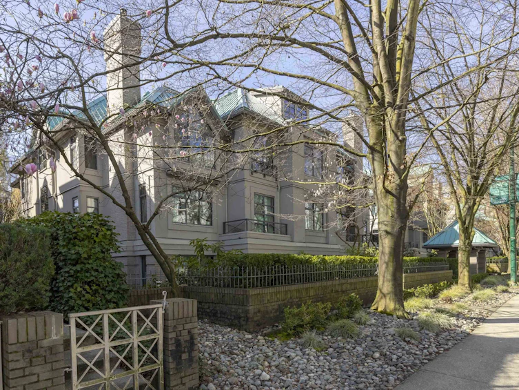 102-628 W 12th Avenue, Vancouver, BC, V5Z 1M8 - 2