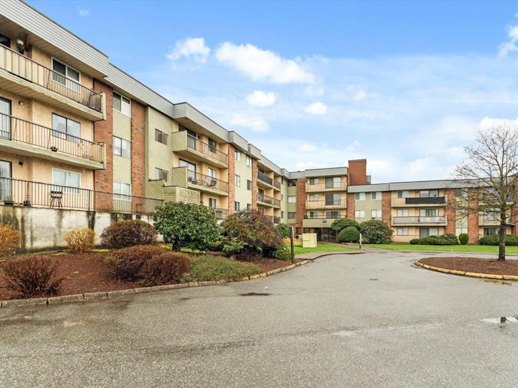 209-45598 Mcintosh Drive, Chilliwack, BC, V2P 7J3 - 2