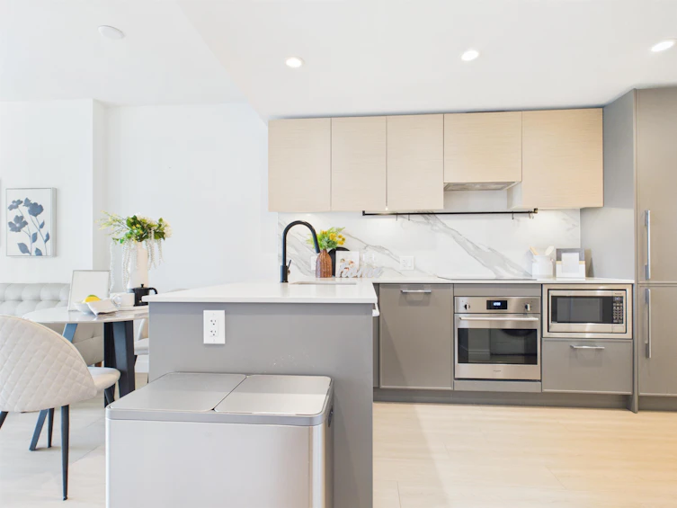 805-13745 George Junction, Surrey, BC, V3T 0V8 - 6