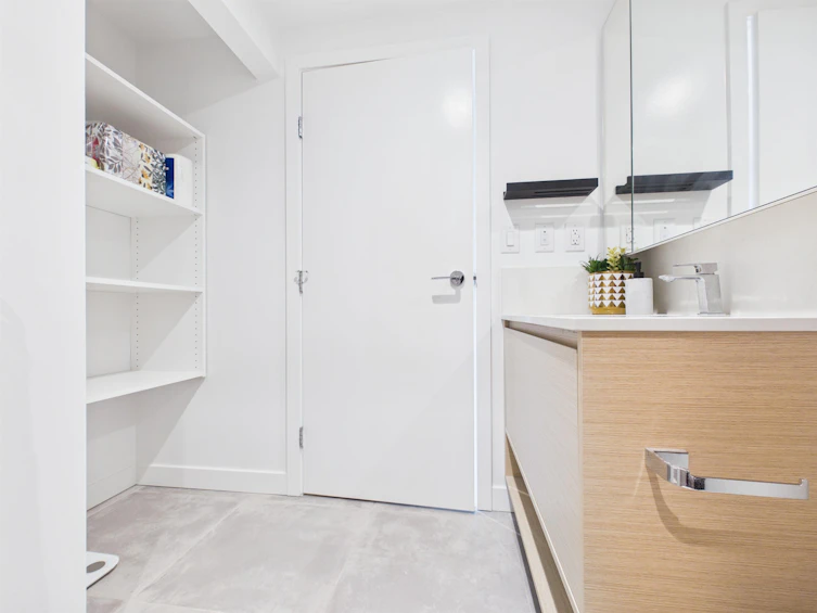 805-13745 George Junction, Surrey, BC, V3T 0V8 - 13